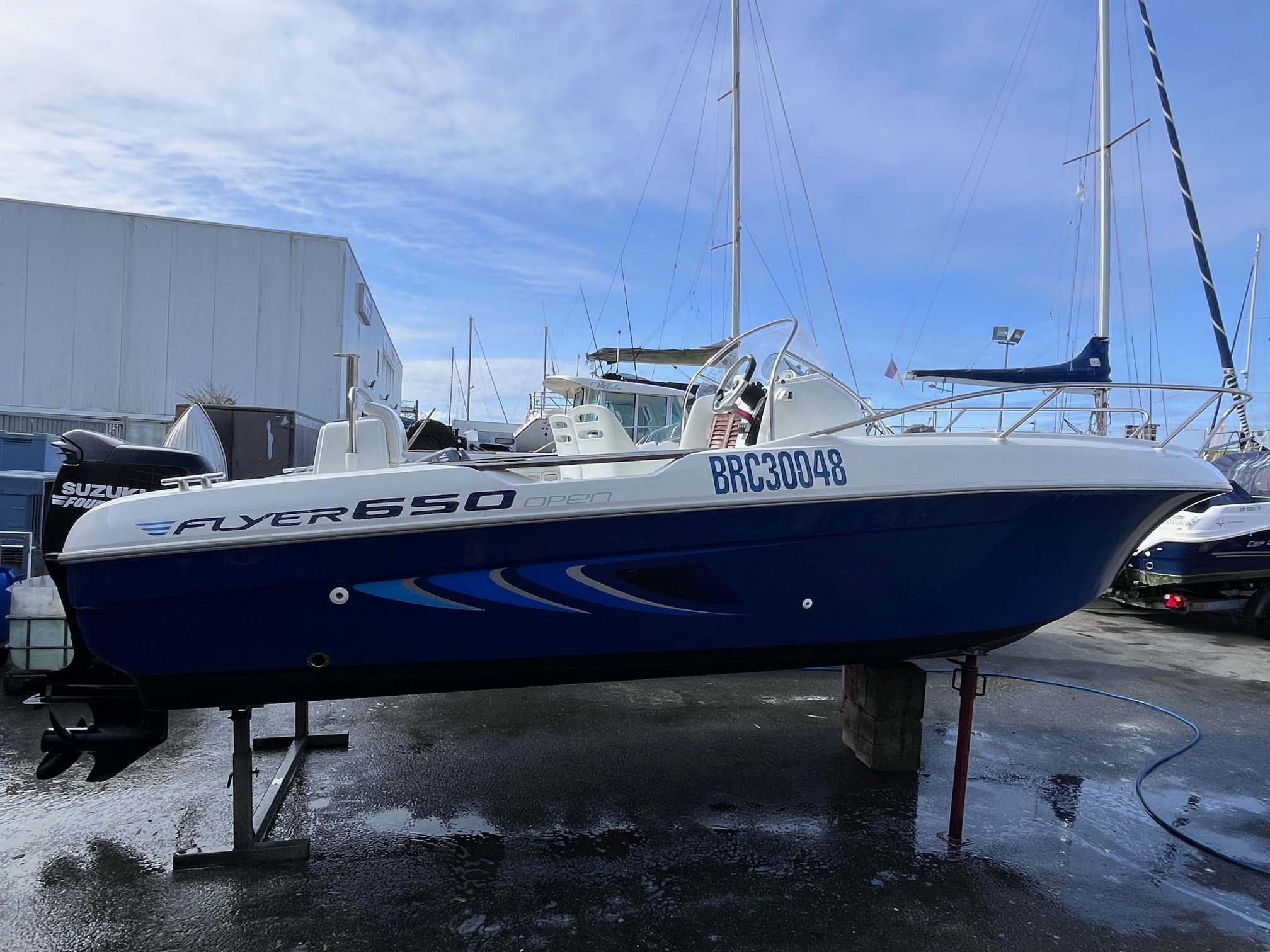 slider 0 Beneteau Flyer 650 Open